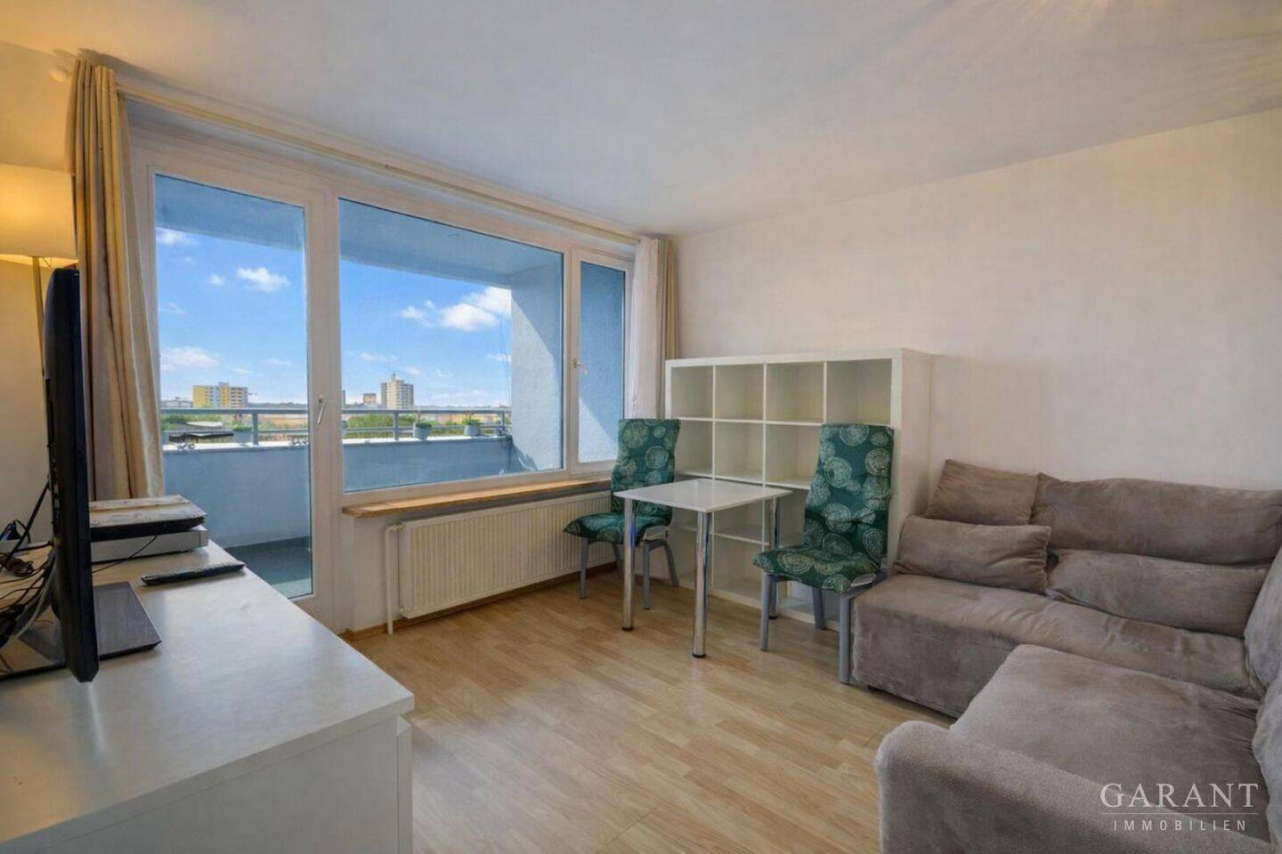 Helle 2,5 Zimmer-Wohnung mit Westbalkon und Weitblick, 80935 München (Feldmoching-Hasenbergl Milbertshofen-Am Hart)