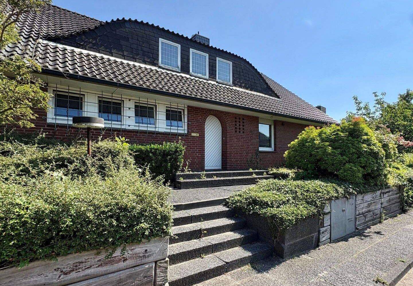 Großes Einfamilienhaus in ruhiger, stadtnaher Toplage, 21682 Stade