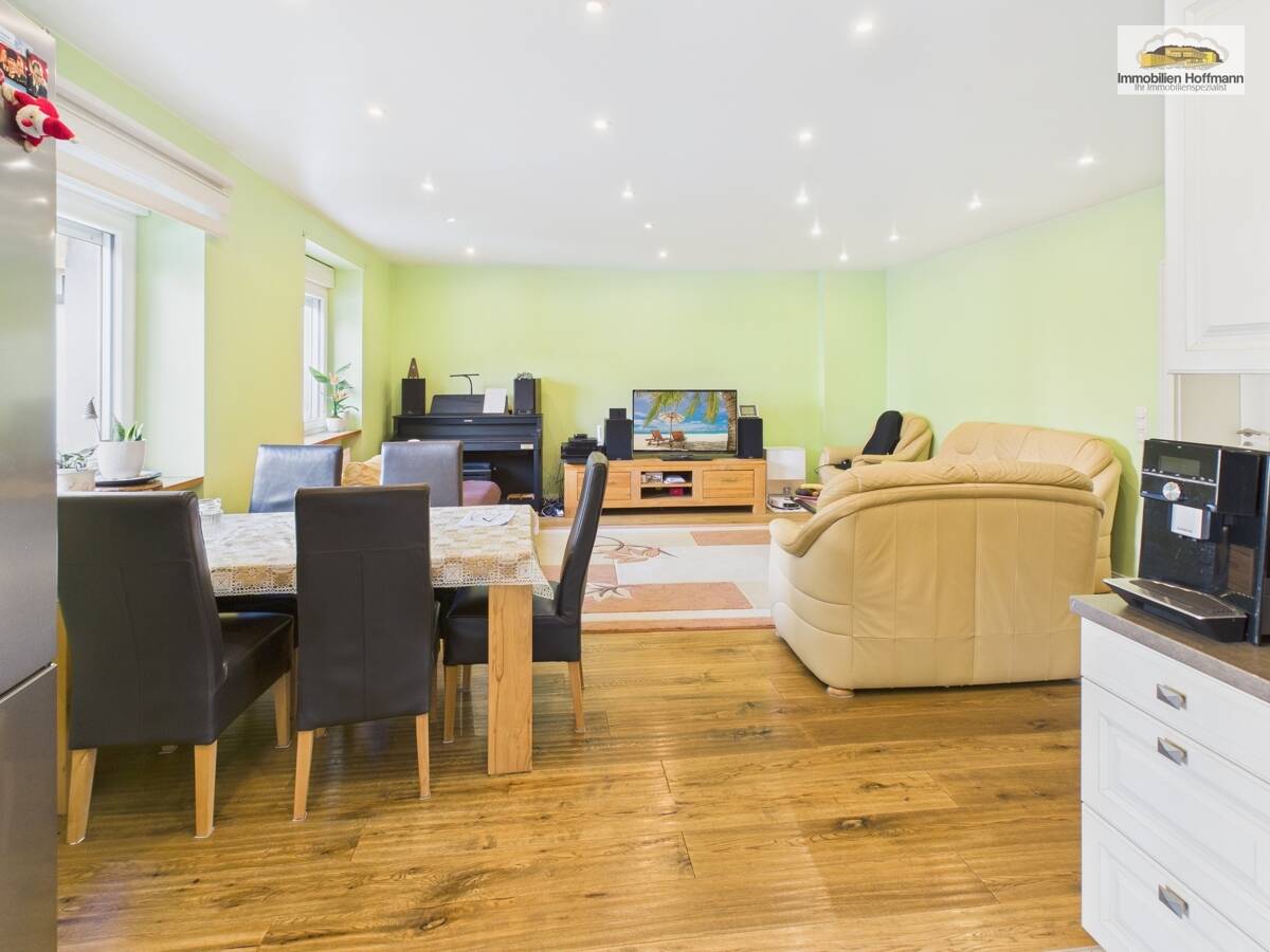 City-Familien aufgepasst: 4 Zimmer im Altbau, neuwertig saniert – Balkon & Gartennutzung in Aschaffenburg, 63739 Aschaffenburg (Innenstadt Österreicher Kolonie)
