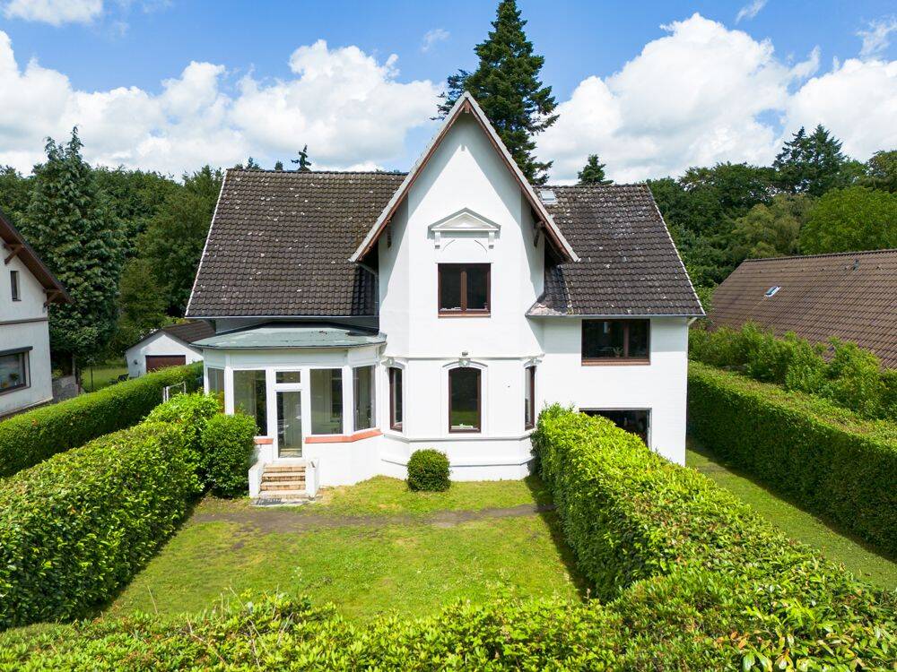 Repräsentative Villa mit Einliegerwohnung in Wentorf bei Hamburg, 21465 Wentorf bei Hamburg