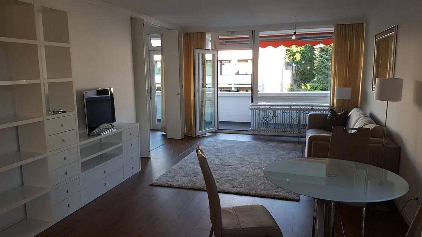 Viel Platz zum Entfalten: Gemütliches 2-Zimmer-Zuhause in Bogenhausen-Denning, 81927 München (Bogenhausen)