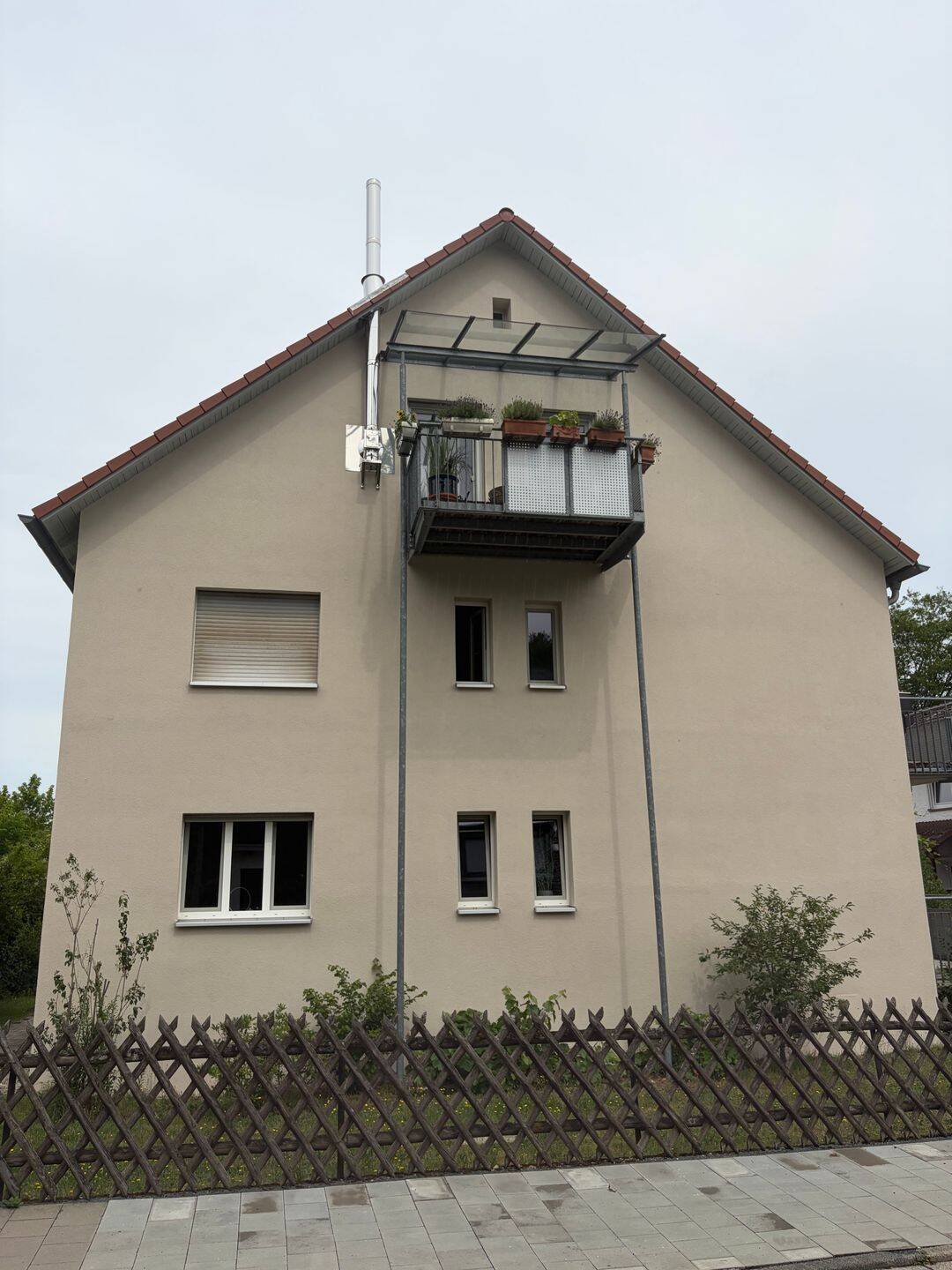 Die Maklerinnen präsentieren: 3-Zimmer Souterrain Wohnung im beliebten Alterlangen, 91056 Erlangen