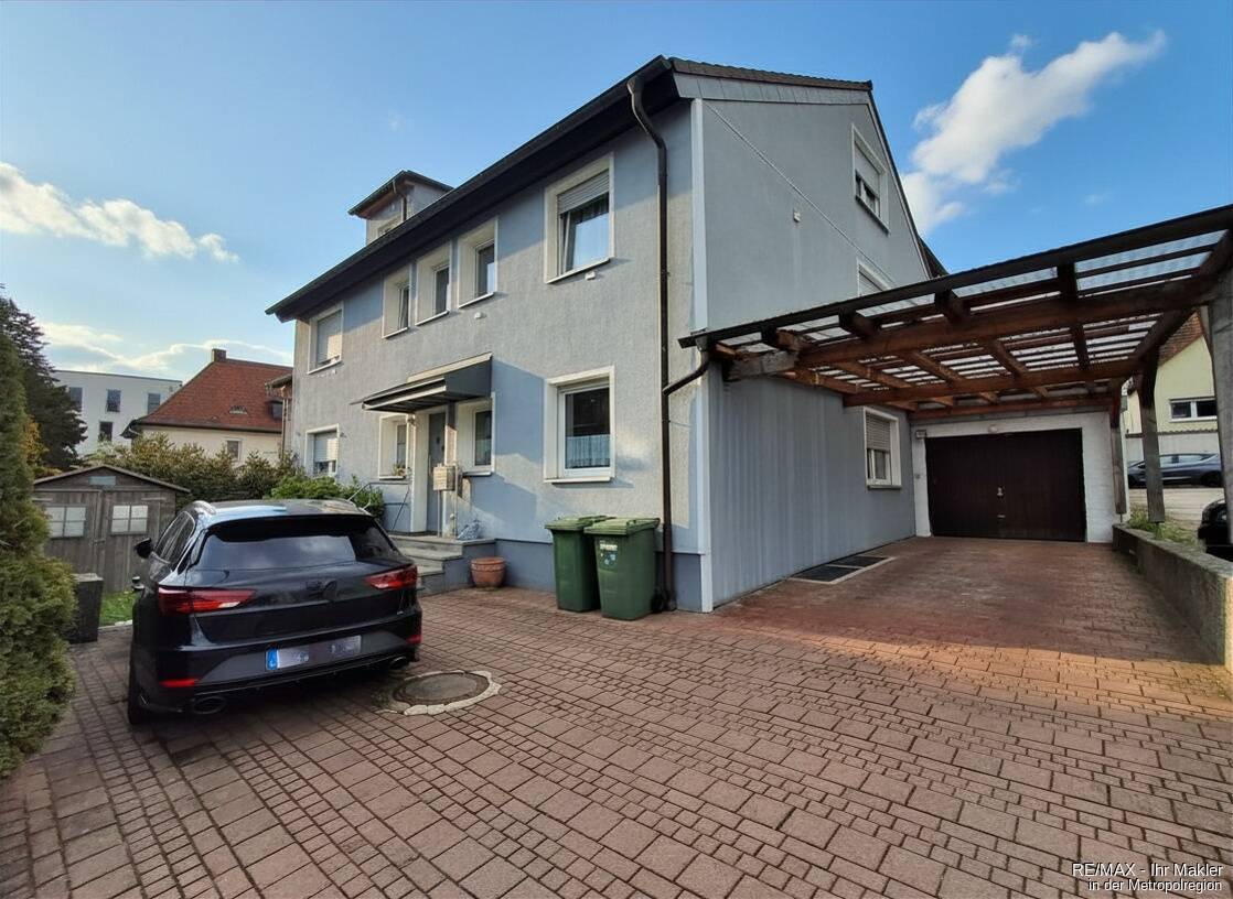 Solides Dreifamilienhaus mit Garage, Carport und Garten – zwei Einheiten bereits vermietet, 91522 Ansbach