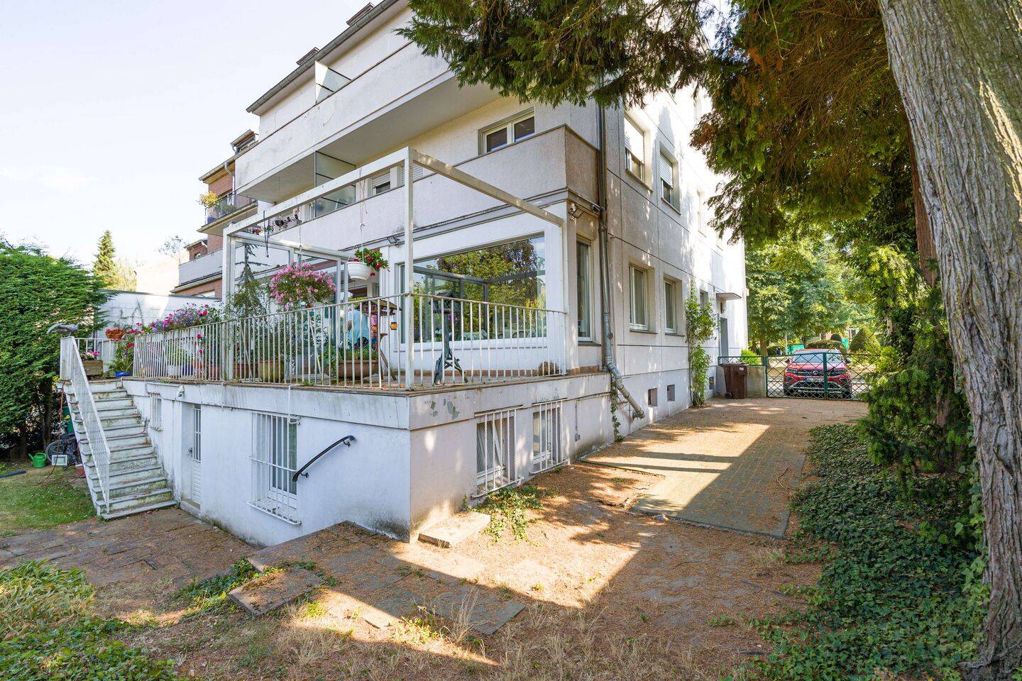 MG-Odenkirchen: TOP Kap.-Anlage mit 120m² EG-Whg. u. 6 Garagen, 41199 Mönchengladbach