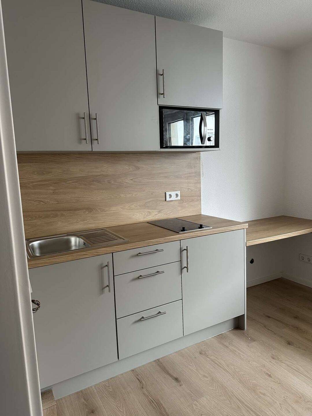 Moderne, teilmöblierte 1-Zimmerwohnung: Perfekt für Zweitwohnsitz und Studenten, 63065 Offenbach am Main (Offenbach am Main)
