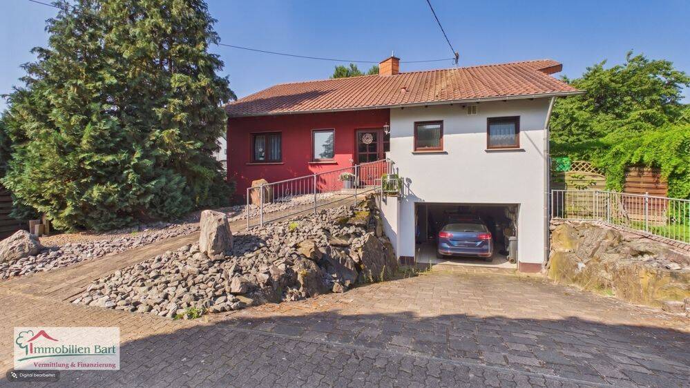 MERZIG-FITTEN: SEHR GEPFLEGTES WOHNHAUS MIT DOPPELGARAGE UND GARTEN MIT FERNSICHT!, 66663 Merzig