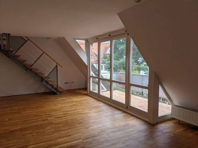 4 – Zimmer Maisonette mit Charme und Kachelofen, 90409 Nürnberg (Großreuth h. d. Veste Gärten h. d. Veste Maxfeld Schoppershof)