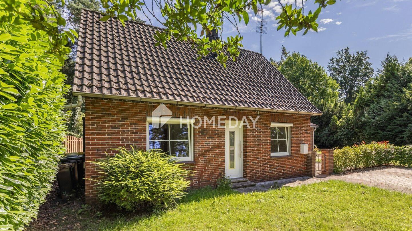 Familienfreundliches Einfamilienhaus mit großem Grundstück und viel Potenzial in Hatten, 26209 Hatten