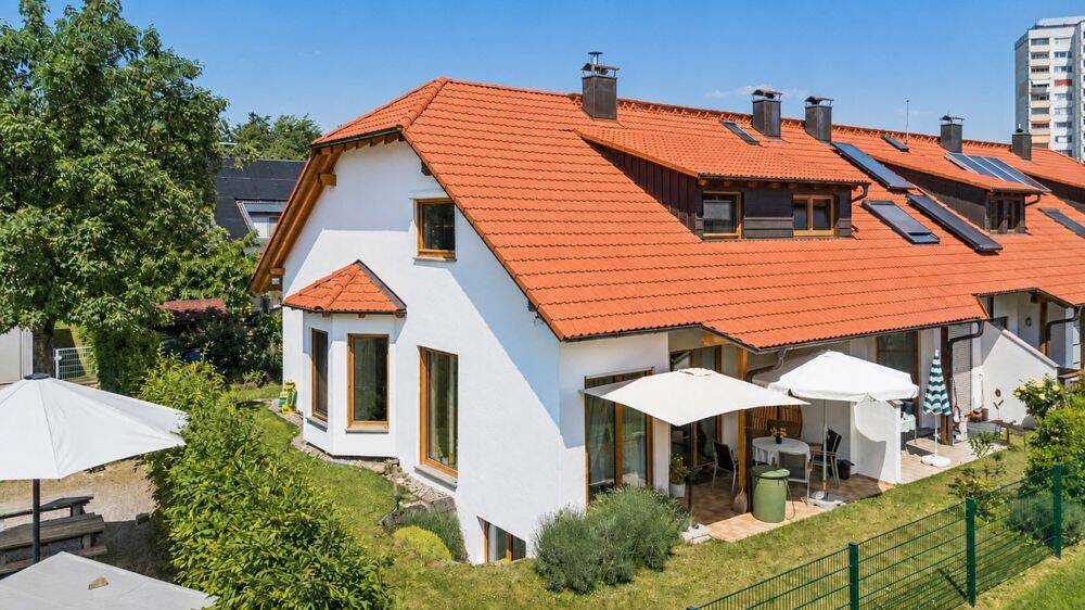 Einfamilienhaus in zentraler Lage von Immenstaad am Bodensee als Reiheneckhaus, 88090 Immenstaad am Bodensee