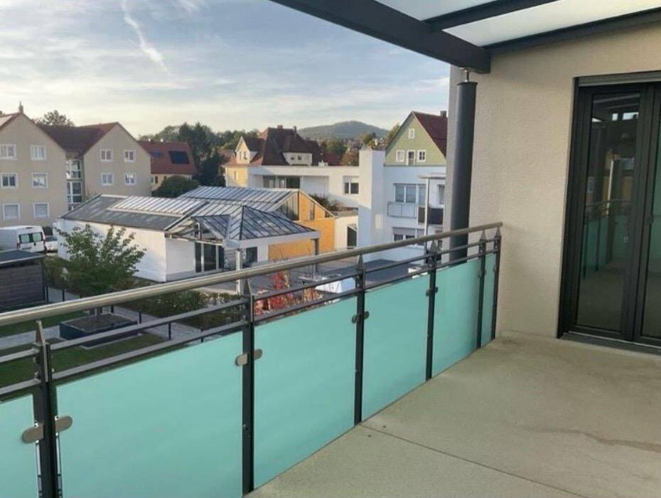 Wunderschöne, neuwertige sowie helle 3-Zimmer-Wohnung mit Balkon und EBK, 91217 Hersbruck