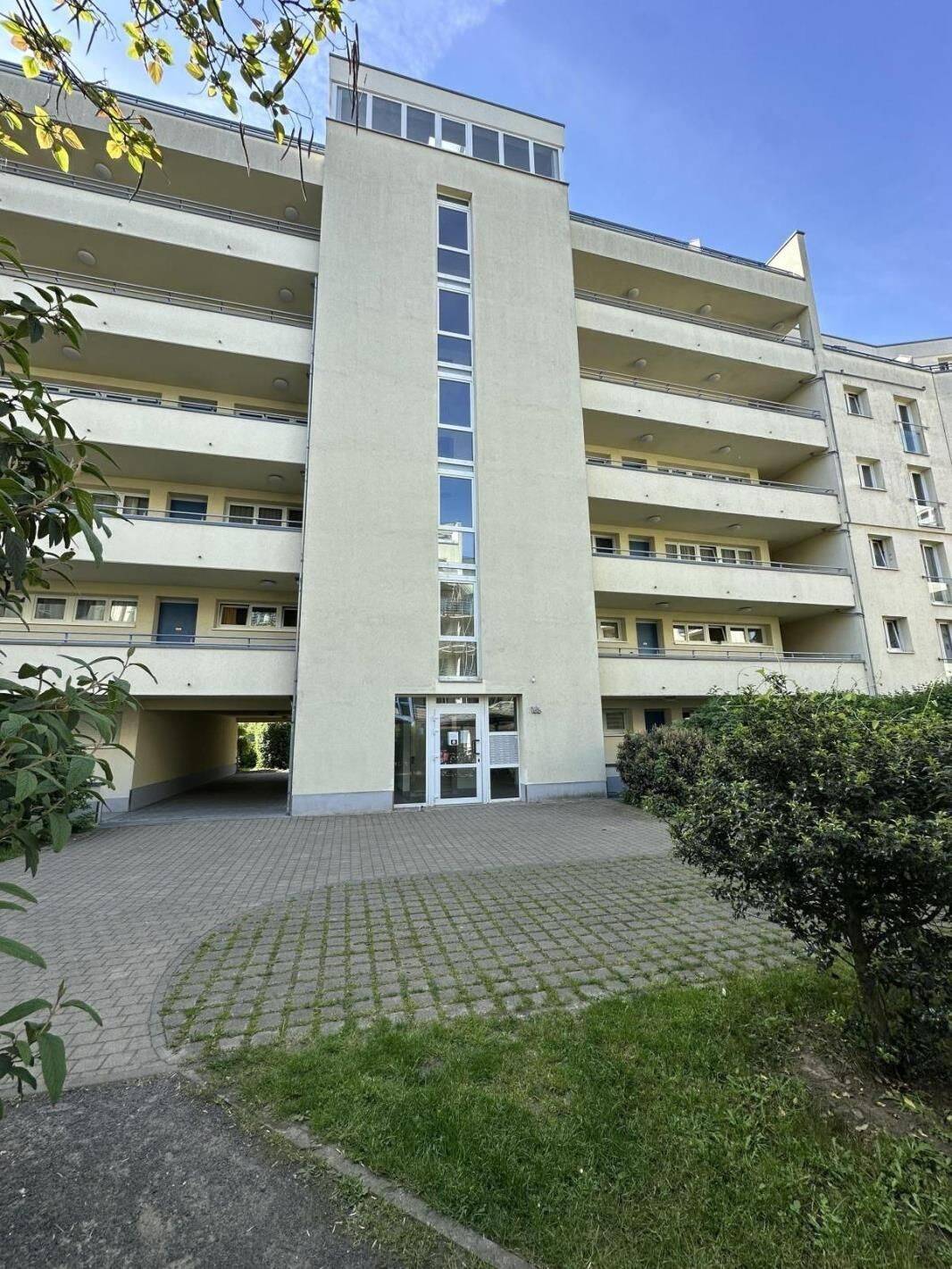Zentrumsnah…Großzügige Wohnung mit Balkon und neuen Laminatboden!, 4315 Leipzig (Neustadt-Neuschönefeld Sellerhausen-Stünz Volkmarsdorf)