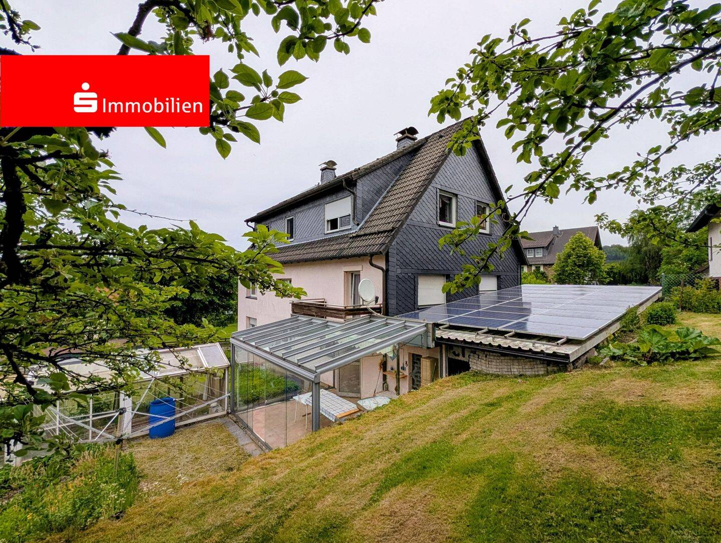 Bauernhaus mit zwei Wohneinheiten und viel Potenzial im Ortskern von Diemelsee-Schweinsbühl, 34519 Diemelsee