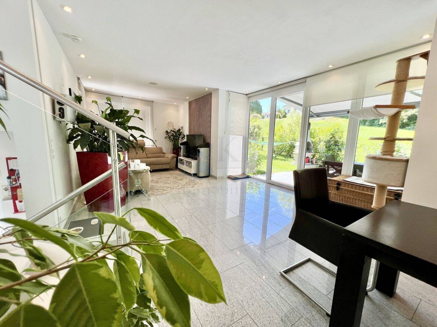 BREMTHAL: TOLLES REH MIT GARAGE, VIEL PLATZ und GARTEN, 65187 Wiesbaden (Biebrich Wiesbaden)