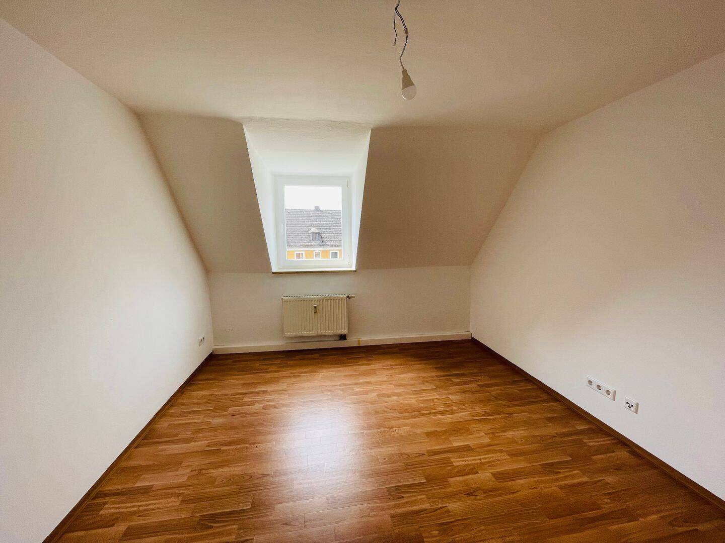 Gut gepflegte 4-Zimmer-Wohnung in Altenstadt an der Waldnaab, 92665 Altenstadt a.d. Waldnaab