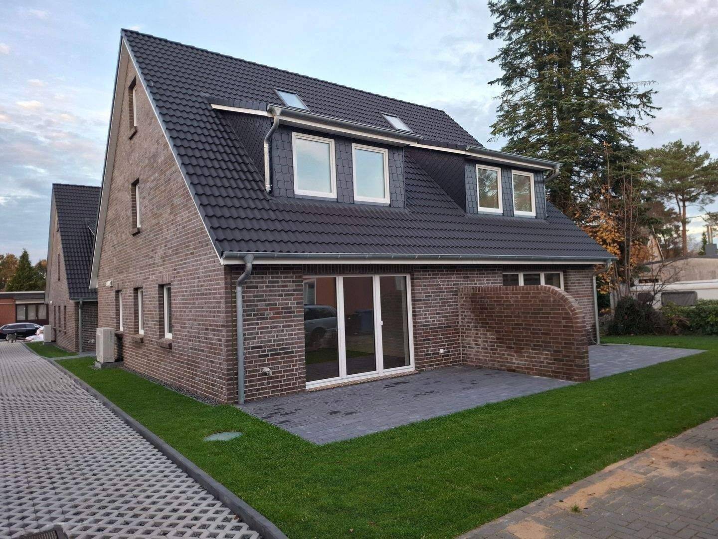 Neubau in ruhiger Lage Quickborns – sofort Verfügbar, 25451 Quickborn