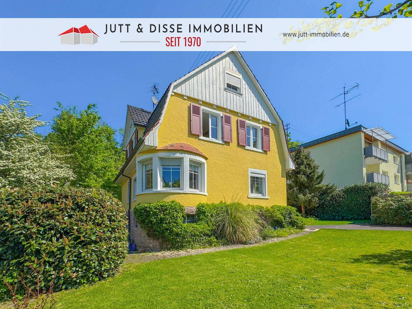 Gepflegtes 1-2 Familienhaus mit sonnigem Gartengrundstück und Doppelgarage in Baden-Baden, 76534 Baden-Baden