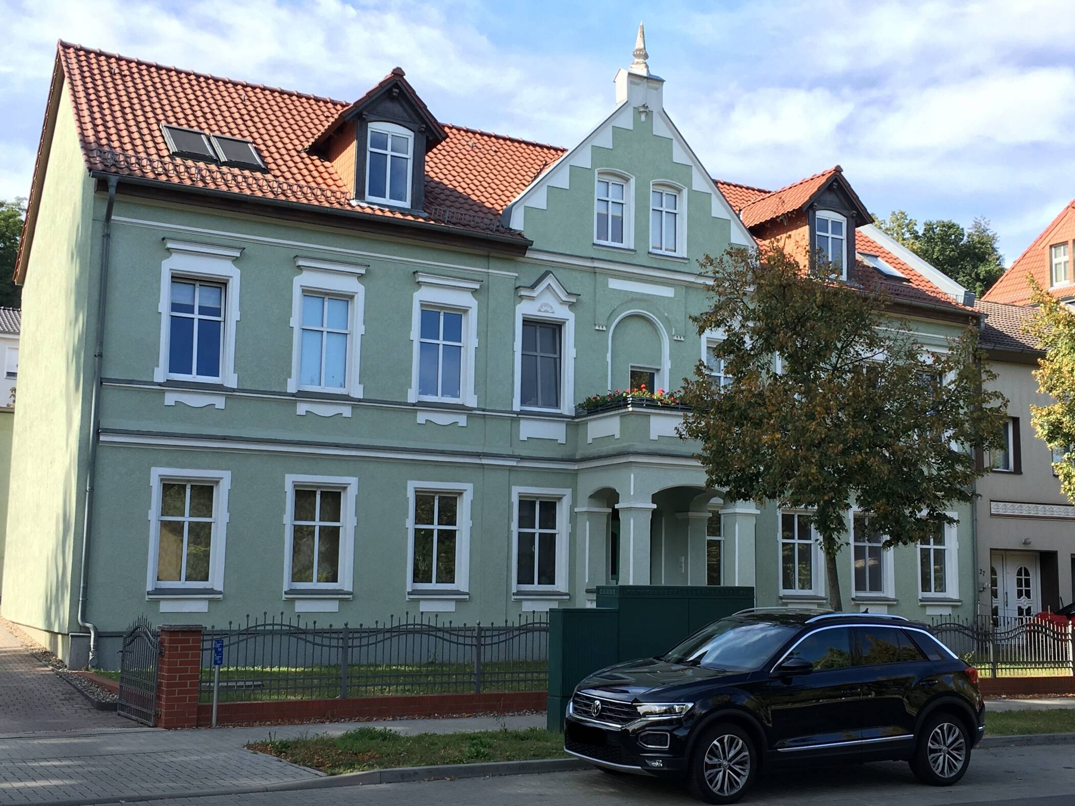 schöne helle 2 Raum DG-Wohnung in ruhiger zentraler Lage, im vollsaniertem Altbau, 15230 Frankfurt (Oder) (Frankfurt)
