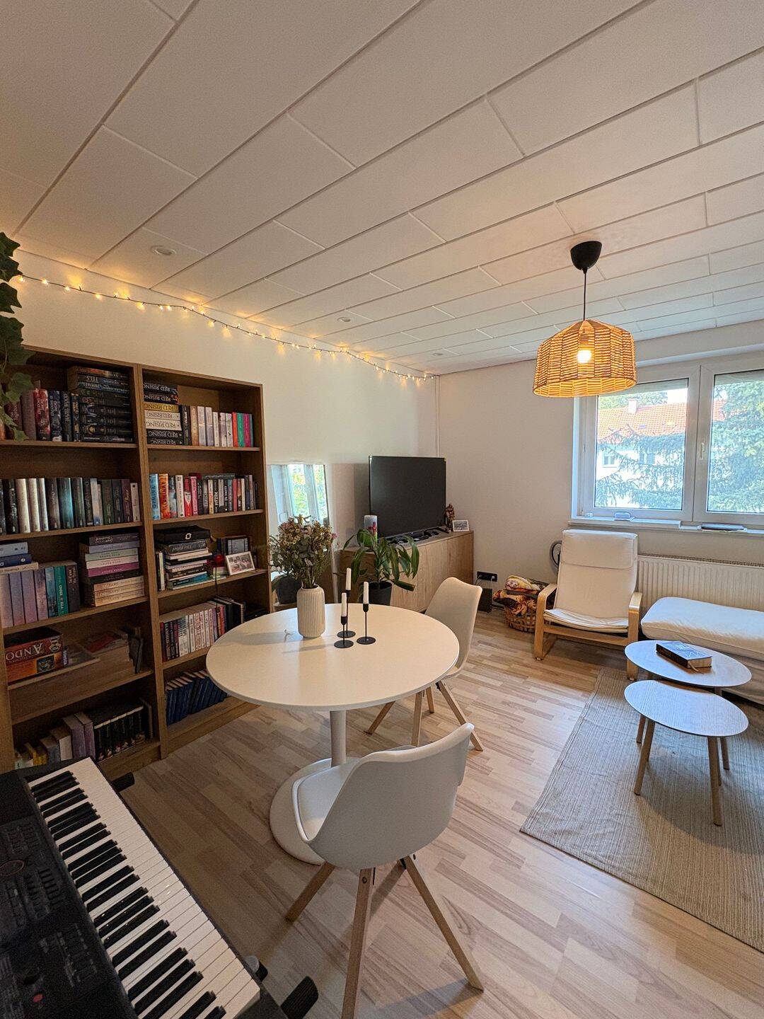 Helle und gemütliche 2,5-Zimmer-Wohnung mit großer Wohnküche in Augsburg-Göggingen, 86199 Augsburg (Bergheim Göggingen Haunstetten Inningen)