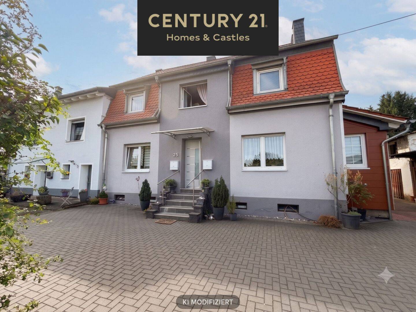 Platzwunder mit Carport, Hof & Scheune: Ihr neues Familienglück mit eingebautem Miet-Zuschuss!, 66292 Riegelsberg