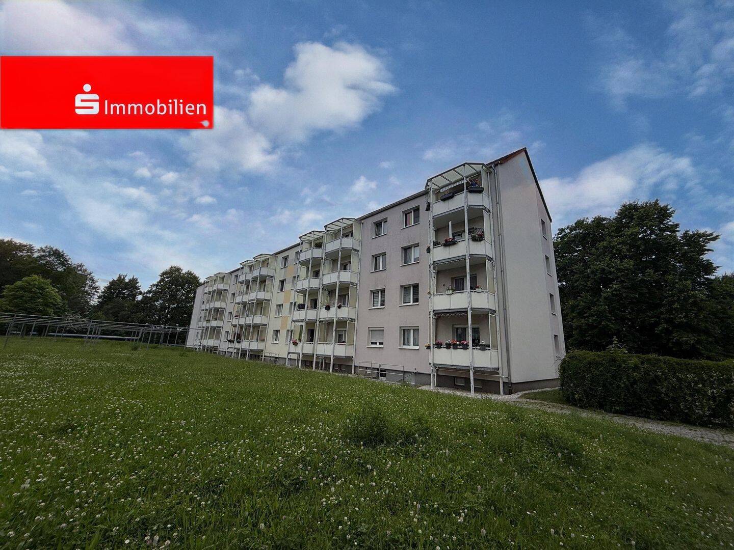 Kompakte Etagenwohnung im Grünen Herzen von Altenburg, 4600 Altenburg