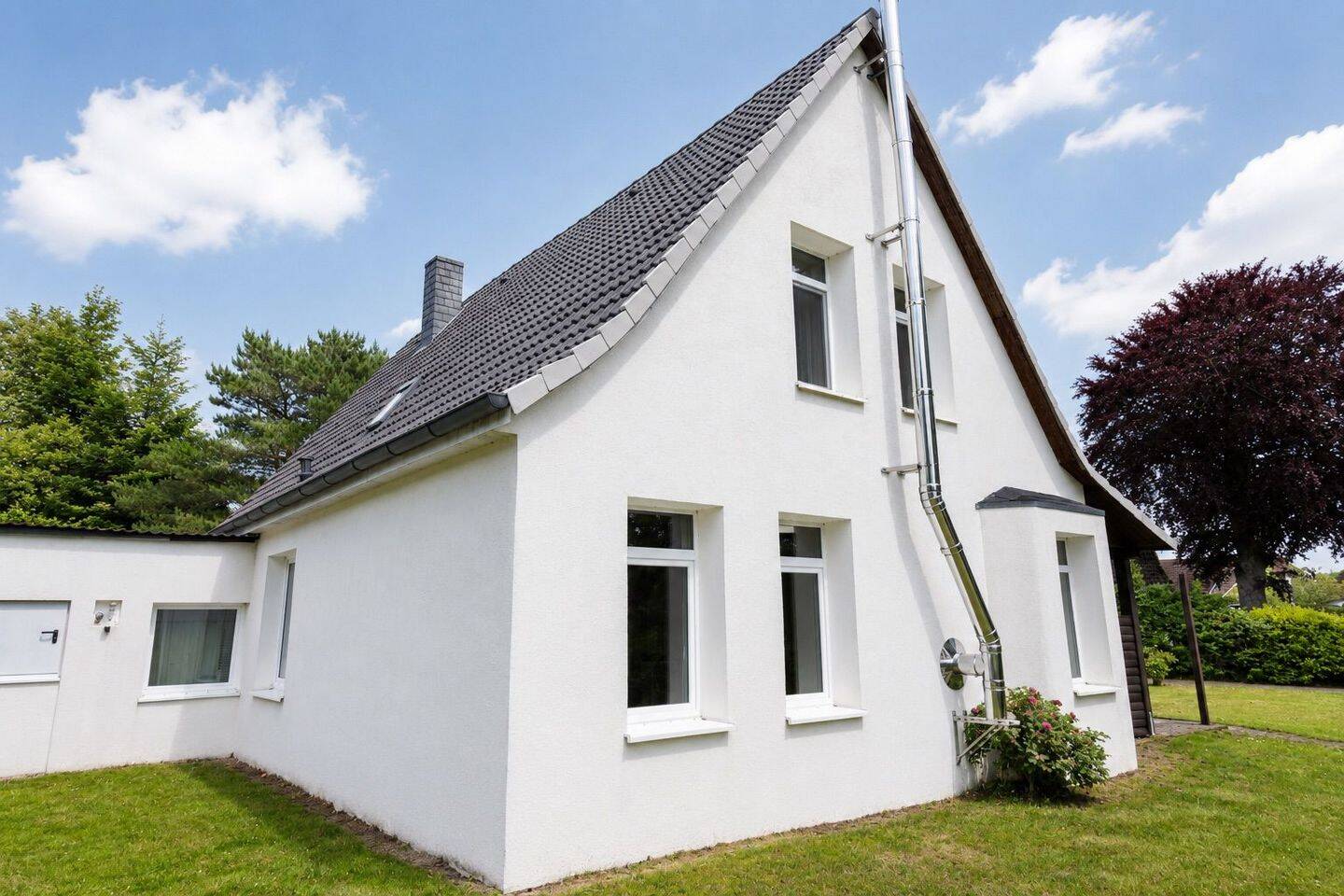 Charmantes Landhaus mit Einliegerwohnung, großem Garten in Nordseenähe, 27476 Cuxhaven