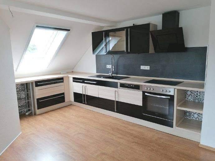 !! Gartenanteil möglich, EBK und Kamin, 3-Raum-Dachgeschosswohnung in Leubsdorf OT Marbach !!, 9573 Leubsdorf
