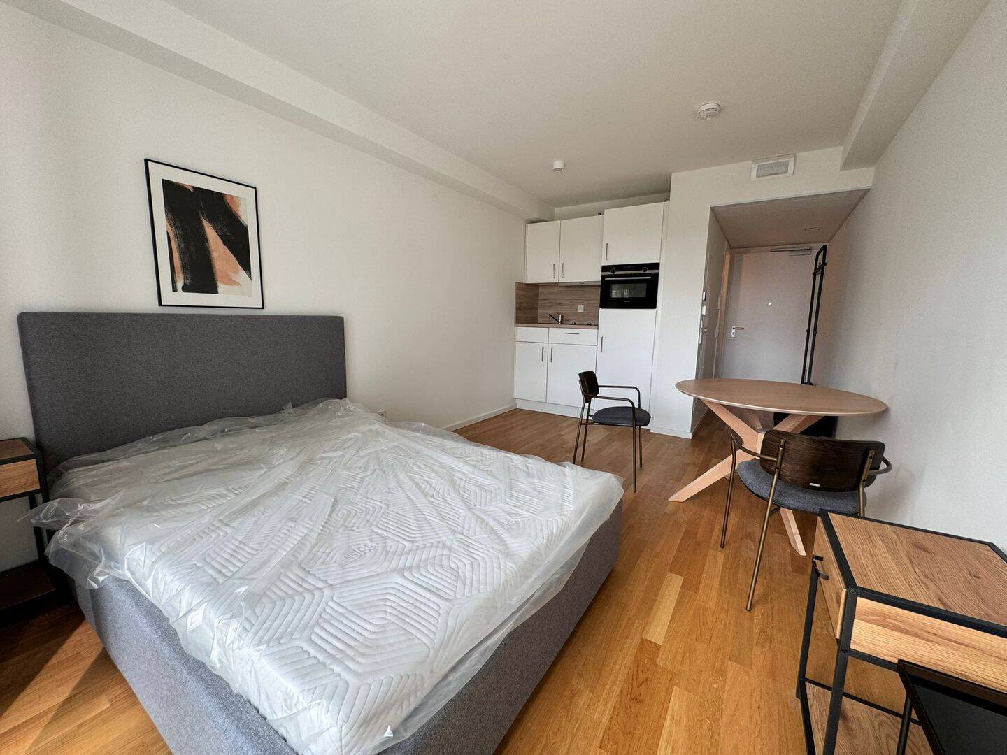 Möbliertes Studio Apartment mit Balkon nahe Jannowitzbrücke, 10179 Berlin (Mitte)