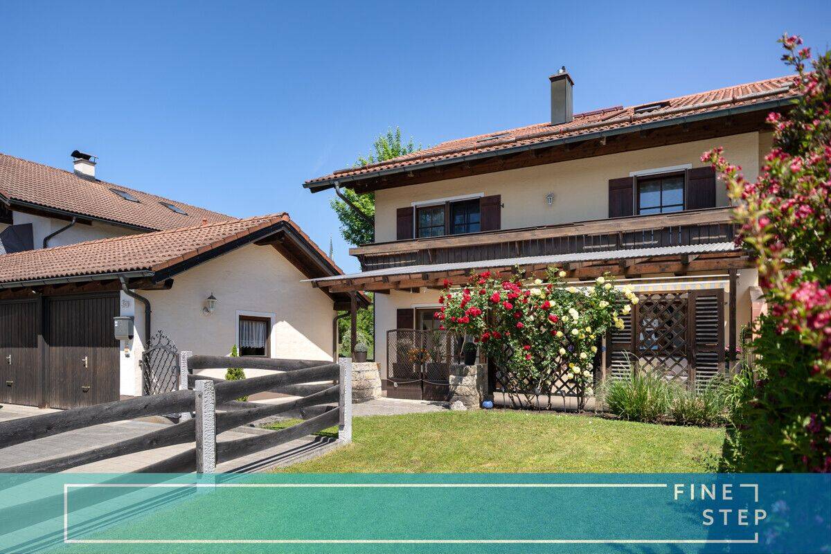 Nahe Simsee: Flexible Doppelhaushälfte mit Einliegerwohnung und Bergblick, 83071 Stephanskirchen