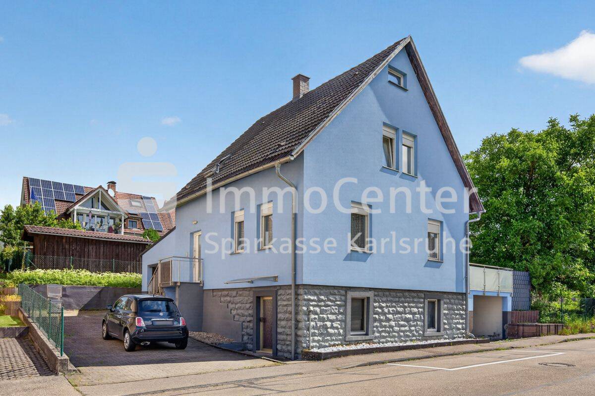 Seltene Gelegenheit! Interessantes Einfamilienhaus mit Garten in Waldbronn, 76337 Waldbronn