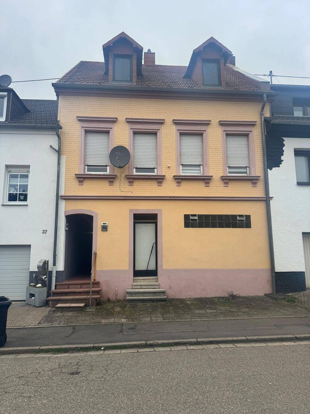 Provisionsfrei! Charmantes Einfamilien-Reihenhaus mit Garten & Terrasse in Spiesen-Elversberg, 66583 Spiesen-Elversberg