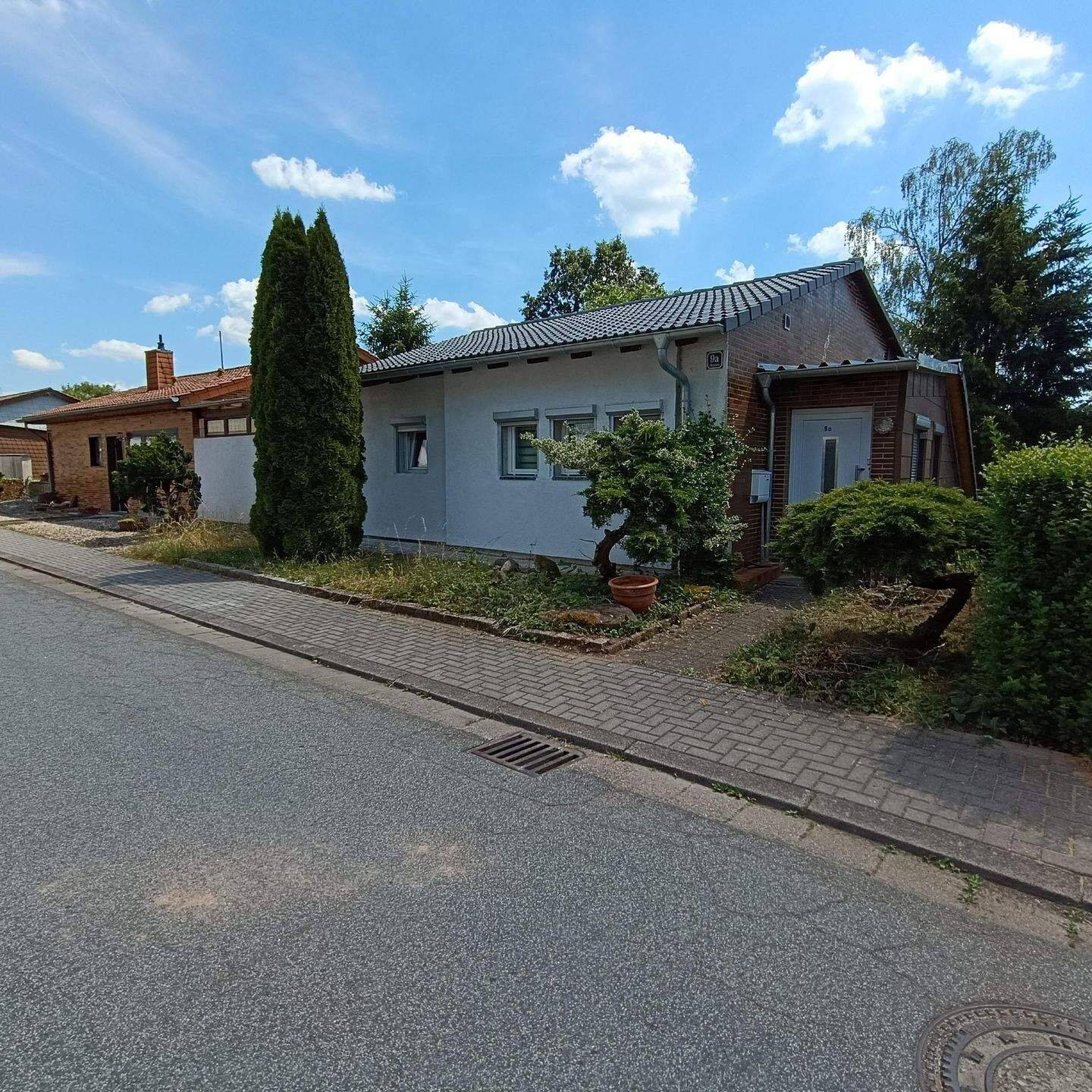 2 Häuser mit 3 Garagen und Garten zu 1 Preis in 66265 Heusweiler, Ortsteil Lummerschied, zu verkaufen, 66265 Heusweiler