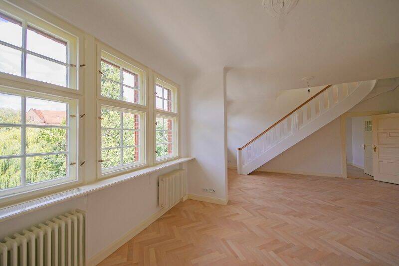 Am Kreuzpfuhlteich in Weißensee: 4 Zi-DG-Maisonette mit Aufzug EBK u 2 Balkonen (WE09), 13086 Berlin (Pankow Weißensee)