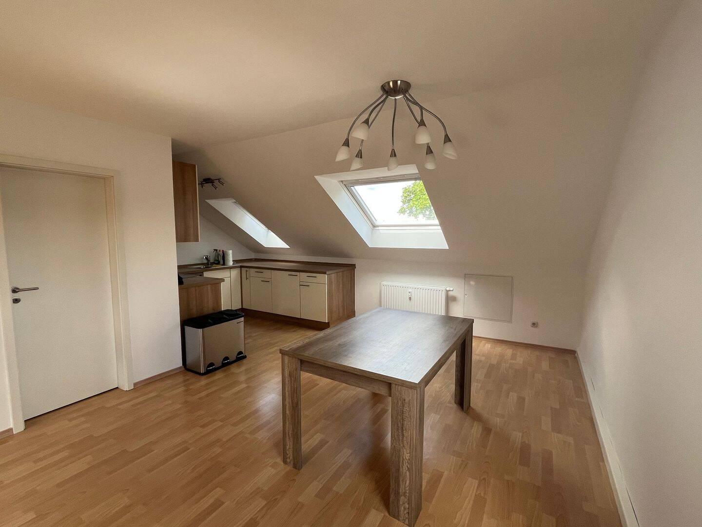 Helle 2-ZKB in Augsburg Hammerschmiede – 59m², EBK, Fernwärme, teilmöbliert, 86169 Augsburg (Firnhaberau Hammerschmiede Lechhausen)