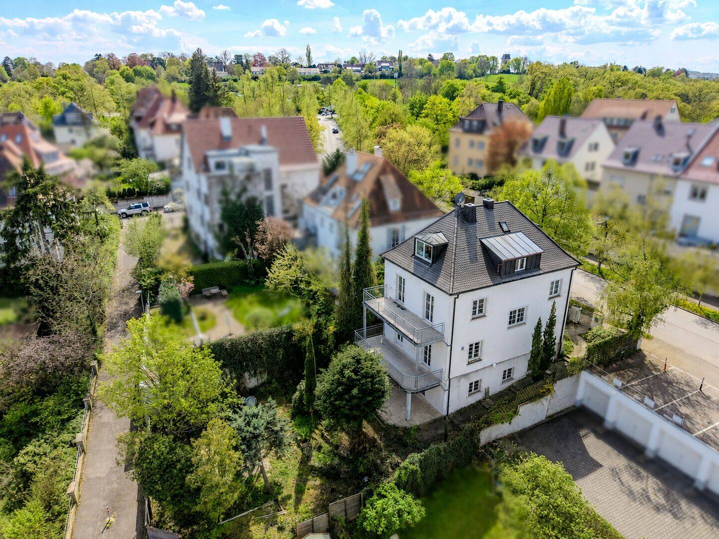 Freistehendes Einfamilienhaus mit Charme und einzigartigem Panoramablick, 70192 Stuttgart (Feuerbach Nord)