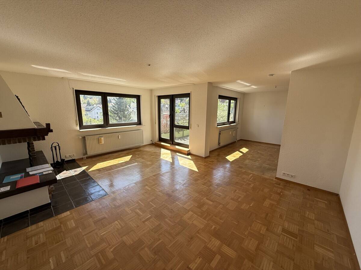 PENTHOUSE MIT 2 TG-STELLPLÄTZEN UND EXTRA HOBBYRAUM, 74074 Heilbronn (Heilbronn Sontheim)