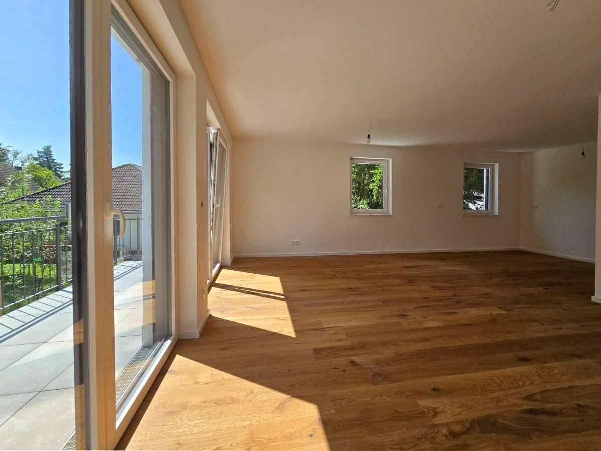 Bezugsfertige DG-Maisonettewohnung (provisonsfrei) in Trudering, 81825 München (Berg am Laim Trudering-Riem)