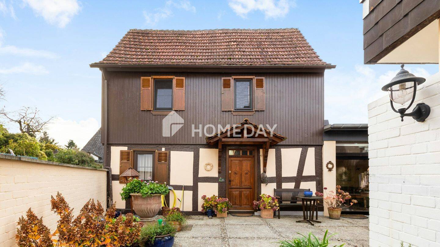Historisches Fachwerkhaus trifft modernen Wohnkomfort – wohnen mit Stil in Bad Camberg-Dombach, 65520 Bad Camberg