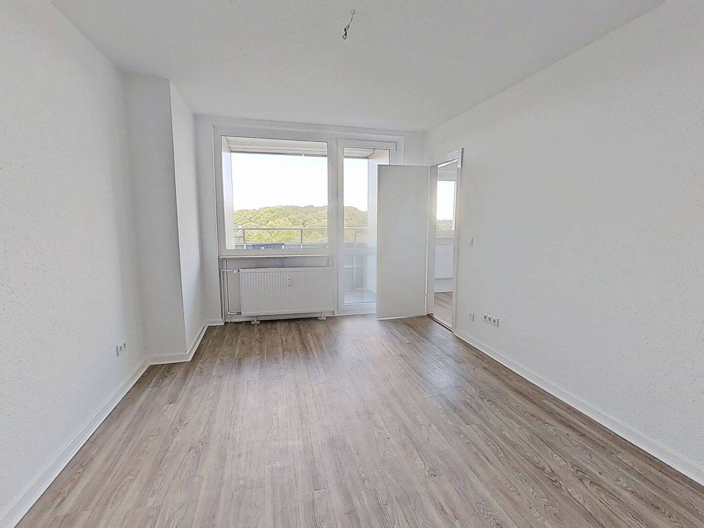 Modernes Single-Apartment mit BALKON und EBK, 24768 Rendsburg
