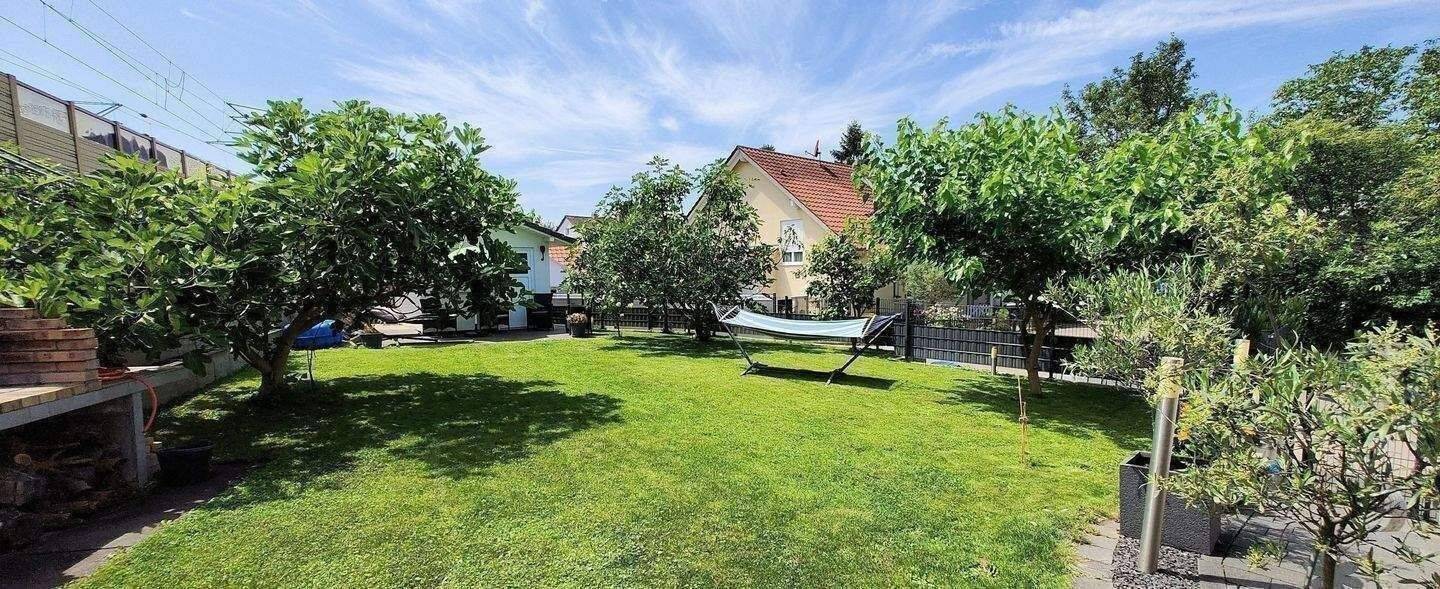 SCHALLSTADT – TOP OBJEKT – sehr schöne, exklusive und massivgebaute Doppelhaushälfte, 79115 Freiburg im Breisgau