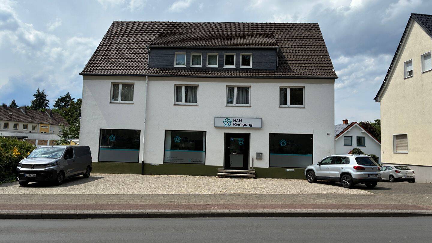 Gepflegtes Mehrfamilienhaus mit Gewerbeanteil, 33647 Bielefeld (Brackwede Senne Ummeln)