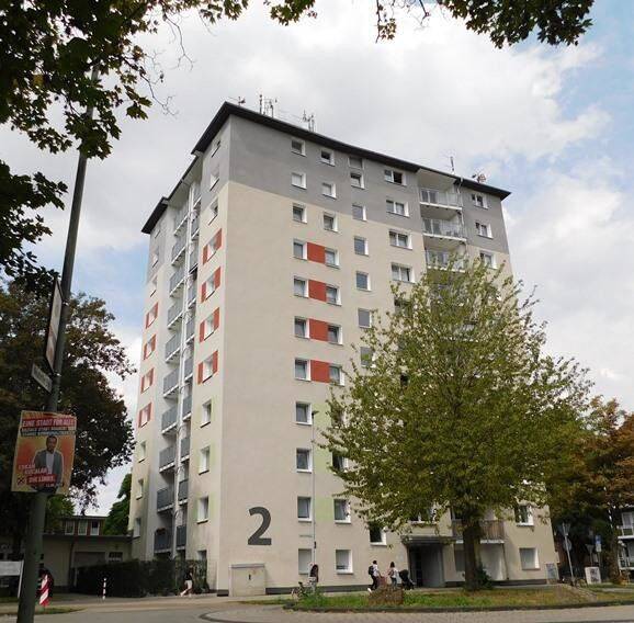 Renovierte 2 Zimmer-Wohnung in top Hochhaus- Duisburg-Neudorf-zentral-Balkon, 47057 Duisburg (Dellviertel Hochfeld Neudorf-Nord Neudorf-Süd)