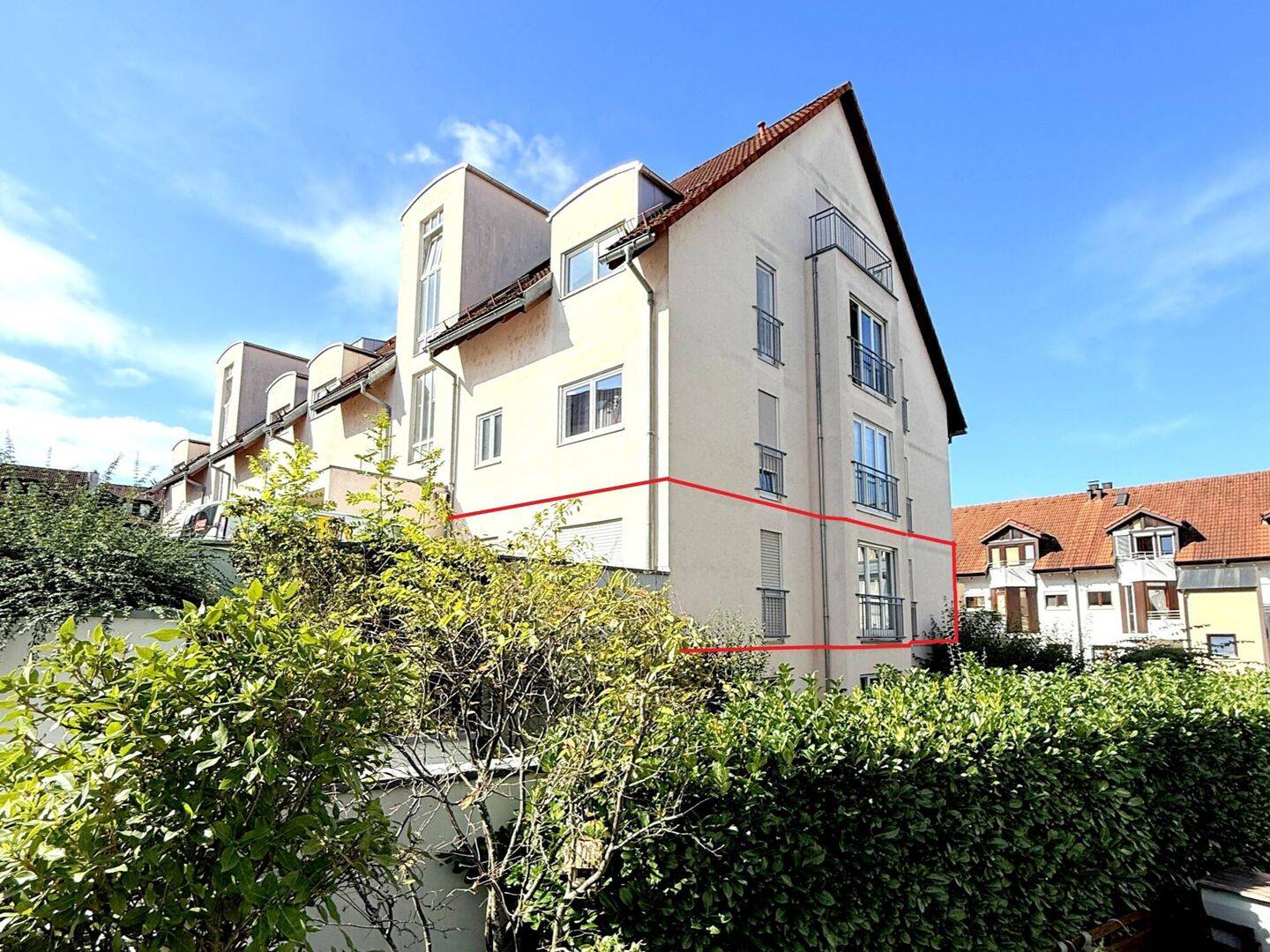 Große und helle 2-Zimmer-Wohnung mit Balkon direkt an der Schweizer Grenze!, 79540 Lörrach