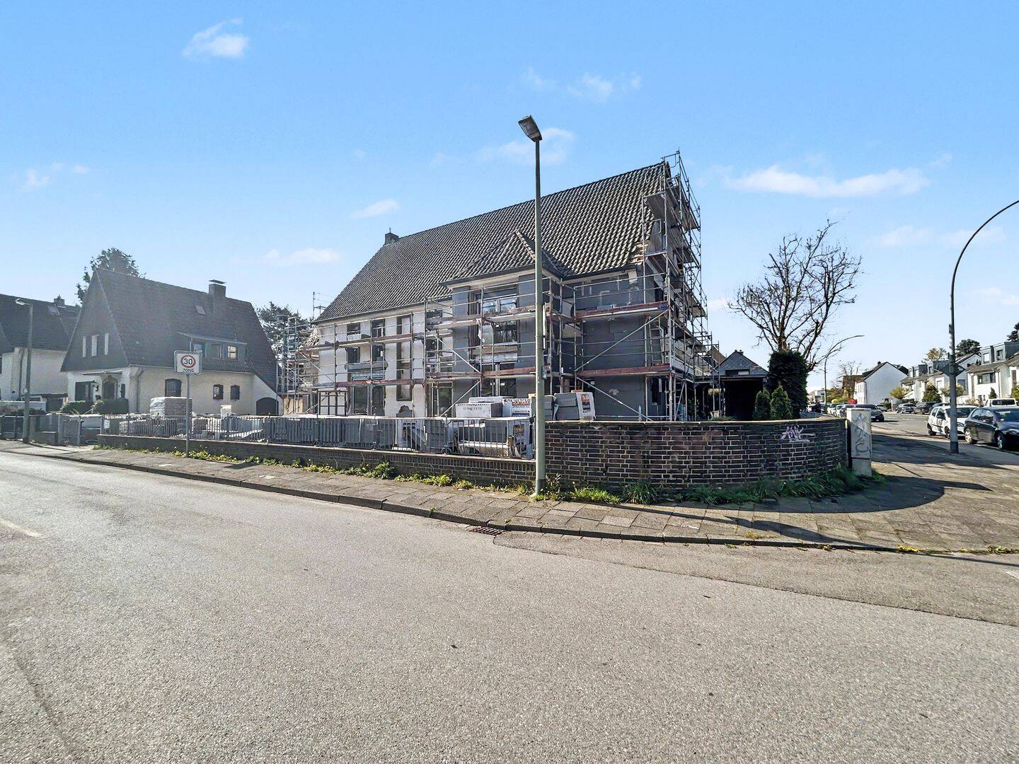 Erstbezug nach Kernsanierung! Doppelhaushälfte in Duisburg/Buchholz, 47249 Duisburg (Buchholz Großenbaum Wanheim-Angerhausen)