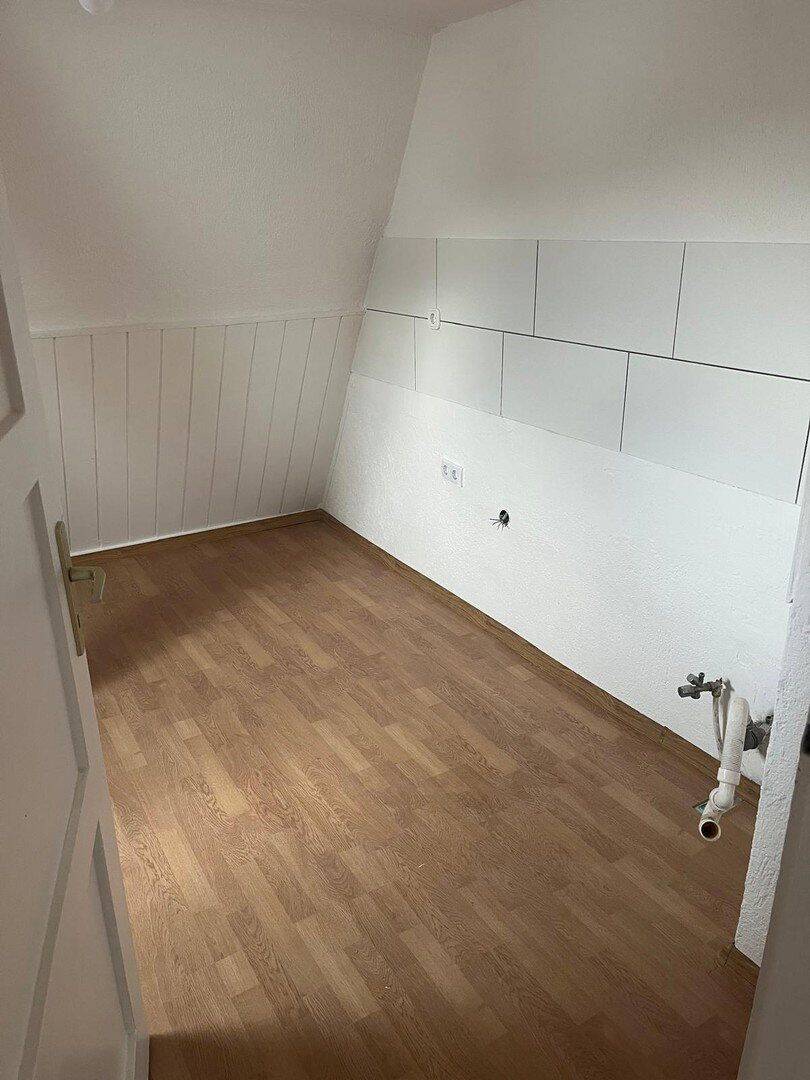 Gepflegte 3-Zimmer-Dachgeschosswohnung, 31812 Bad Pyrmont