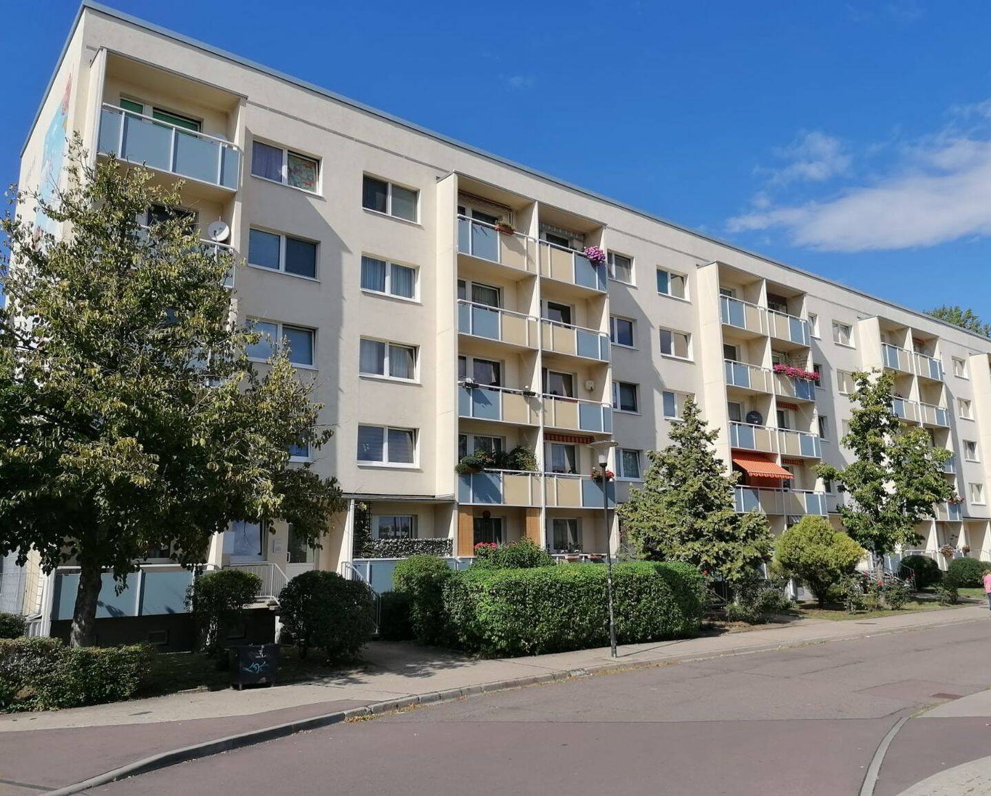 Renovierte 3 Zimmer Wohnung mit Balkon im 1.Obergeschoss, 6128 Halle (Saale) (Böllberg-Wörmlitz Gesundbrunnen Innenstadt Silberhöhe Südstadt)