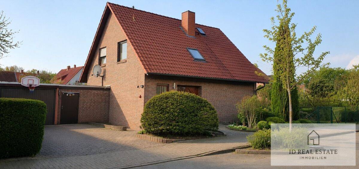 Modernes Einfamilienhaus mit PV-Anlage, Keller und Traumgarten in Vechelde, 38159 Vechelde