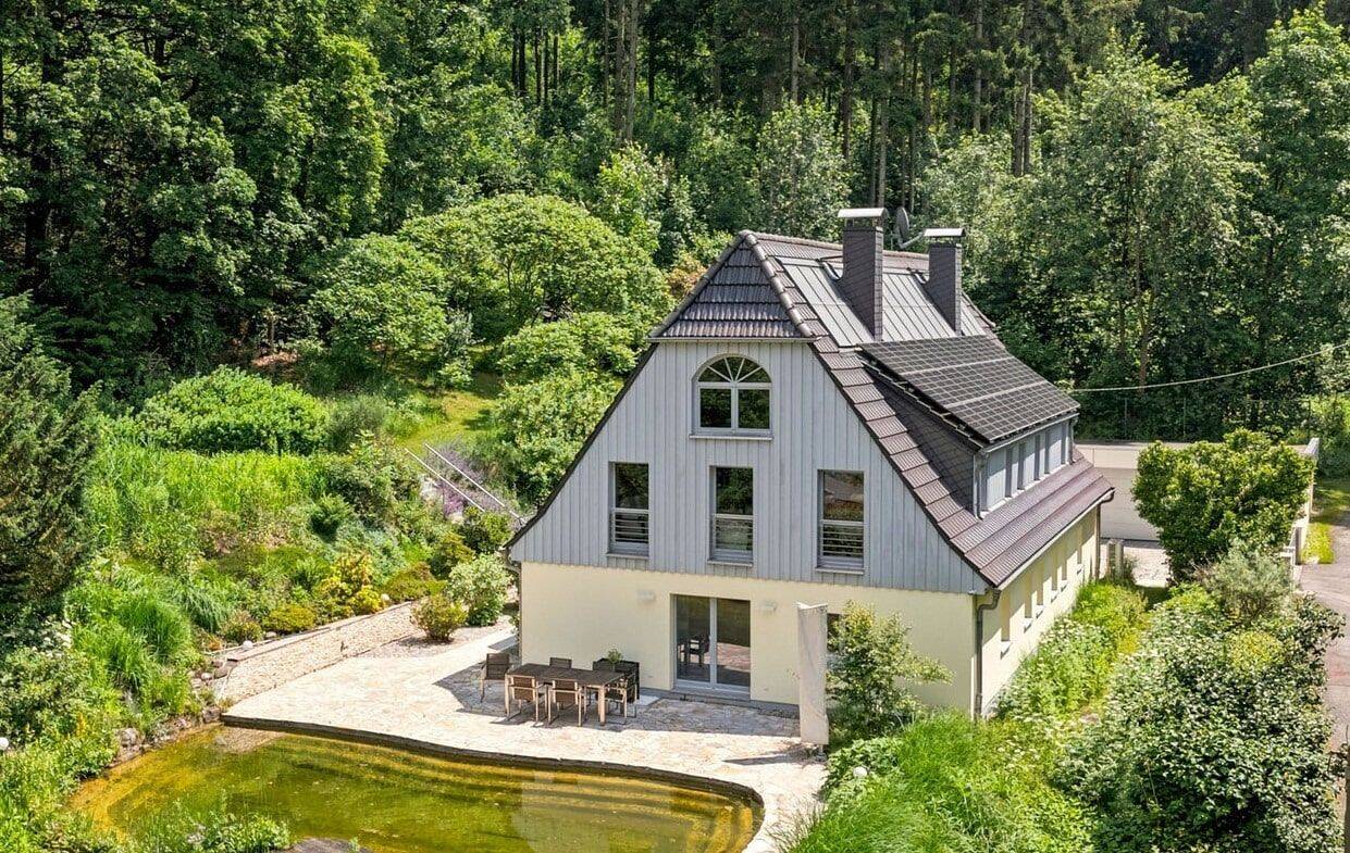 Wohntraum am Waldrand- großzügiges Einfamilienhaus mit idyllischem Garten, 9123 Chemnitz