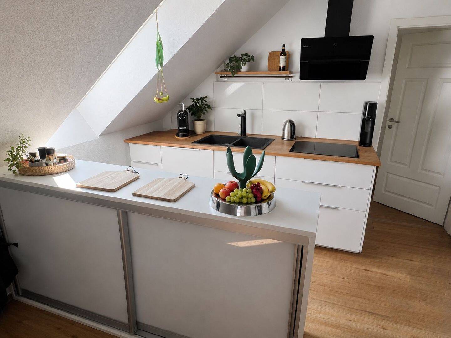 Nachmieter für helle Dachgeschosswohnung im Bielefelder Westen gesucht!, 33615 Bielefeld (Gellershagen Innenstadt)