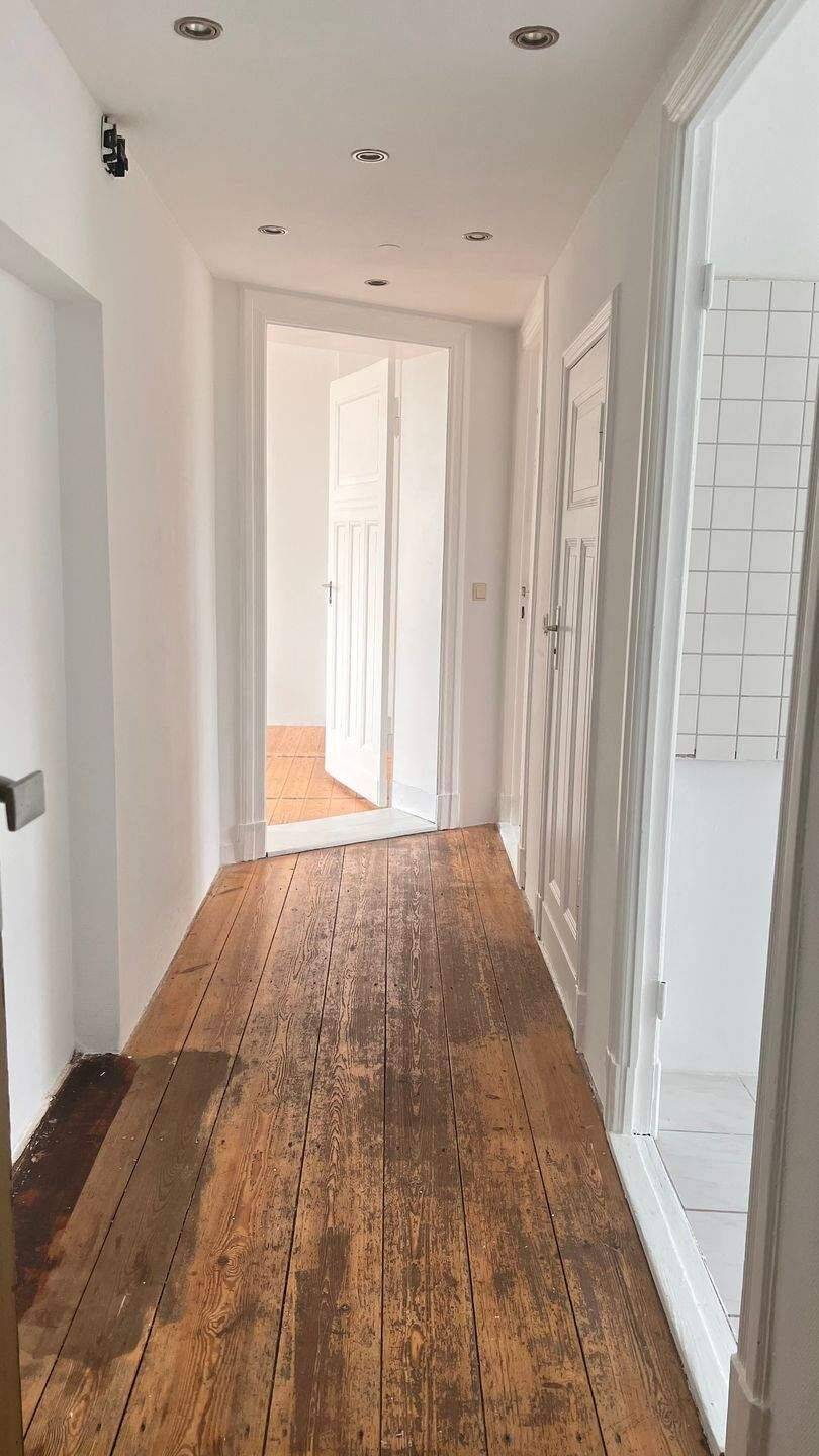 2 Zimmer Wohnung im 2. OG, 13055 Berlin (Lichtenberg Hohenschönhausen Alt-Hohenschönhausen Hohenschönhausen)