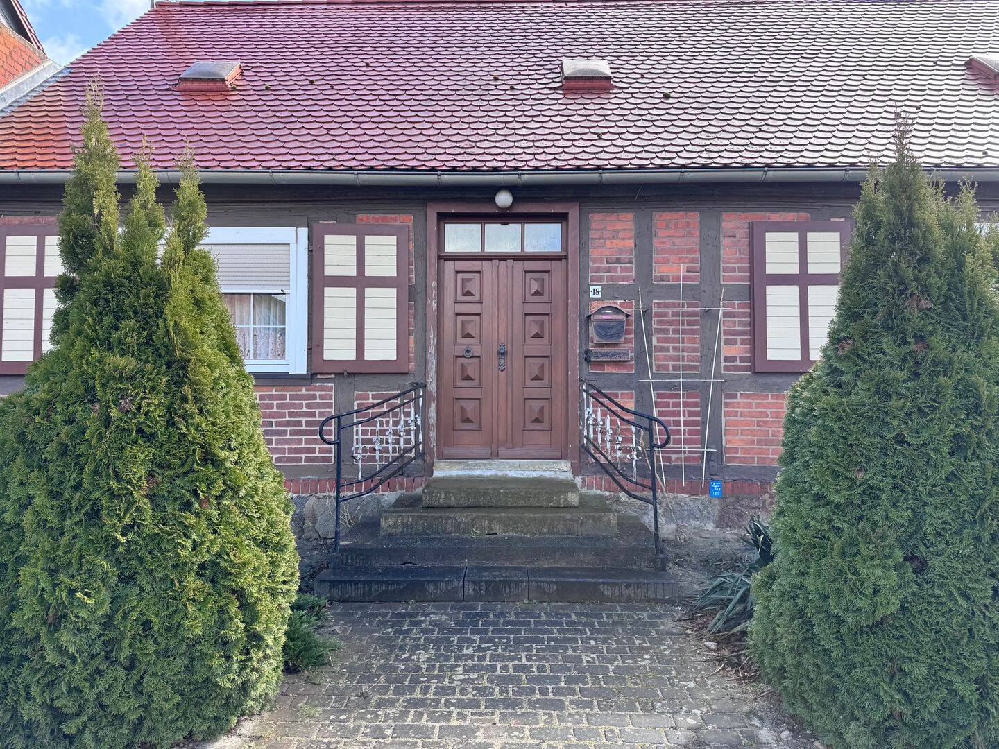 Einfamilienhaus mit Potenzial in Bellingen bei Tangerhütte – Großes Grundstück mit einer gut bestückten Schmiede, 39517 Tangerhütte